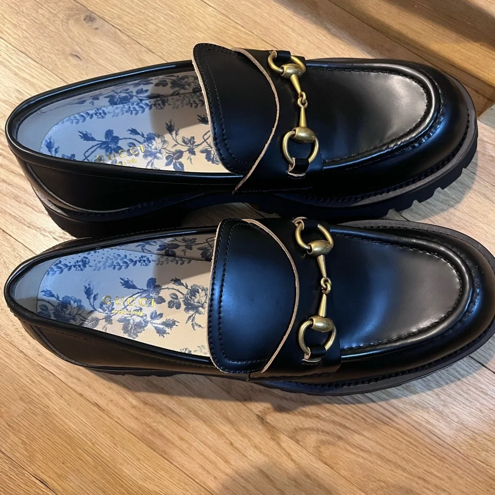 Gucci Black Platform Loafers with Gold Hardware - Picture 5 of 10